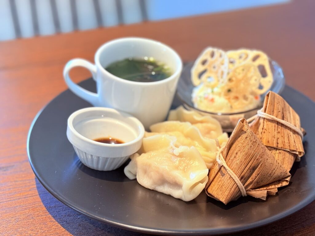 手作り水餃子プレート